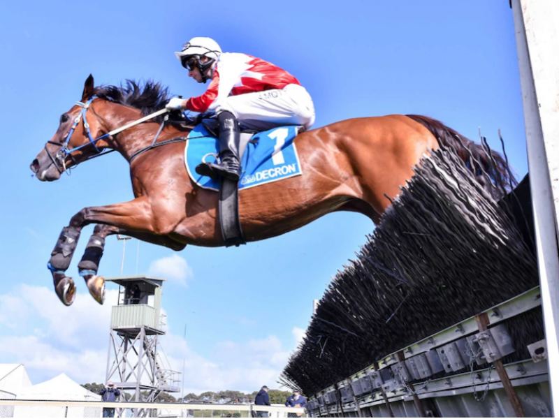Warrnambool hopes to buck trend and welcome thousands to May jumps racing carnival